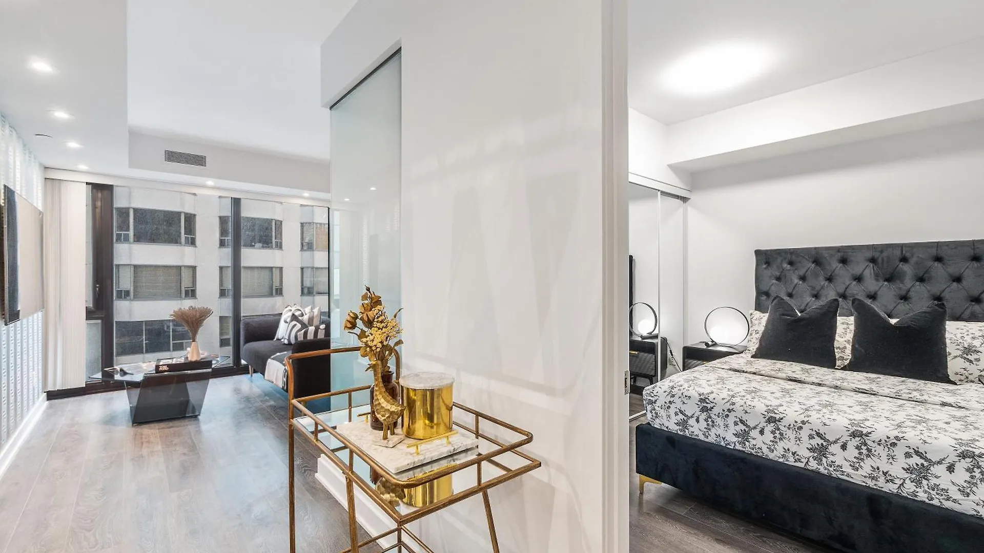 Yorkville Plaza Suites 多伦多